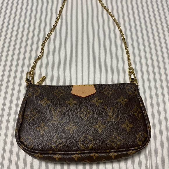 Louis Vuitton Small Pochette - Picture 7 of 7